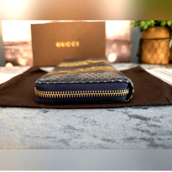 Rare Gucci Blue and Yellow Python Bamboo Tassel Zippy Wallet - Picture 5 of 11